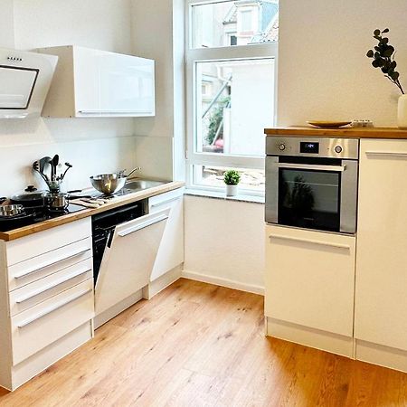 50Qm Apartment In Krefeld Zentral Gelegen Mit Hohen Decken - Beuys Apartments - Krefeld Buitenkant foto