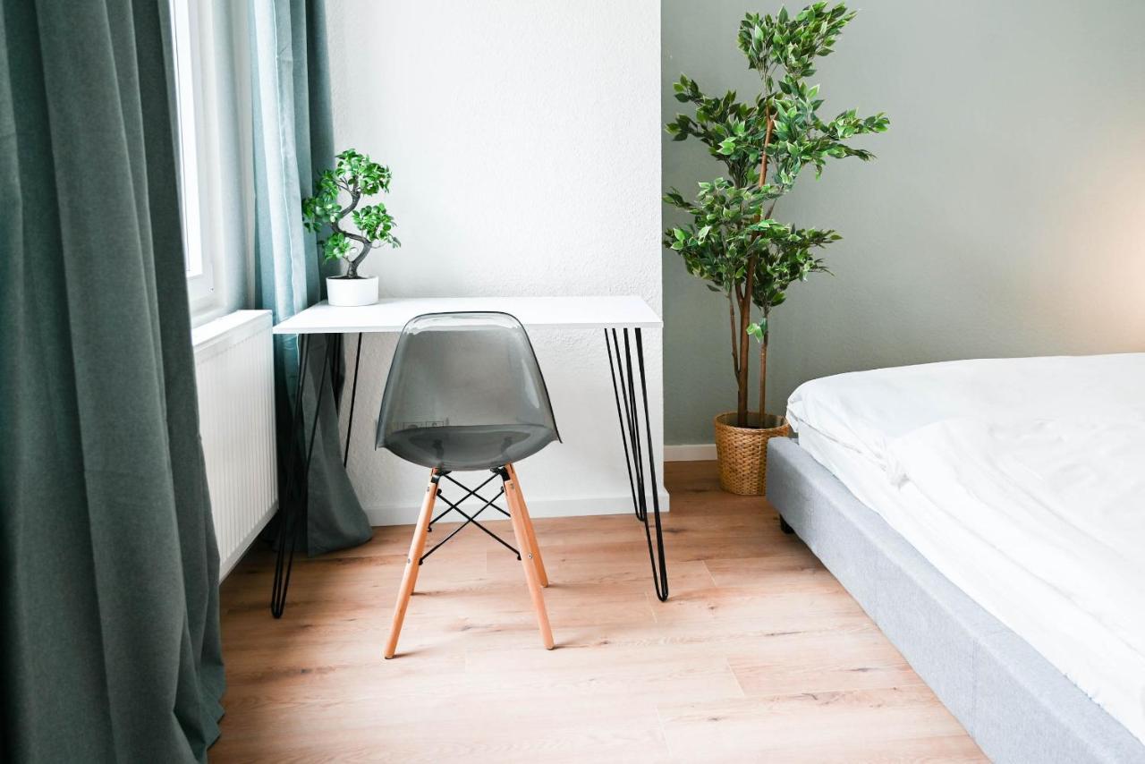 50Qm Apartment In Krefeld Zentral Gelegen Mit Hohen Decken - Beuys Apartments - Krefeld Buitenkant foto